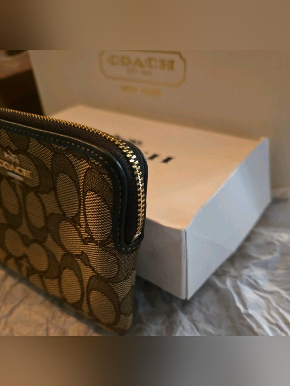 *NEW* Coach Corner Zip Wristlet In Signature Canvas Brown/Khaki F58033 - Picture 5 of 13